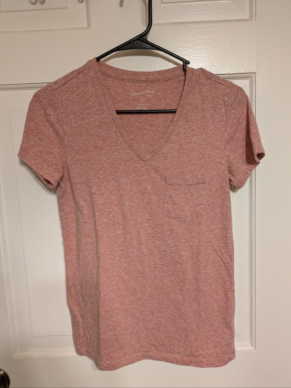 Universal Thread Heathered Rose V-Neck Tee